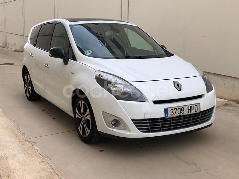 Usado Renault Grand Scénic III Bose Edition 130 CV (95 kW) 2012 Blanco Monovolumen