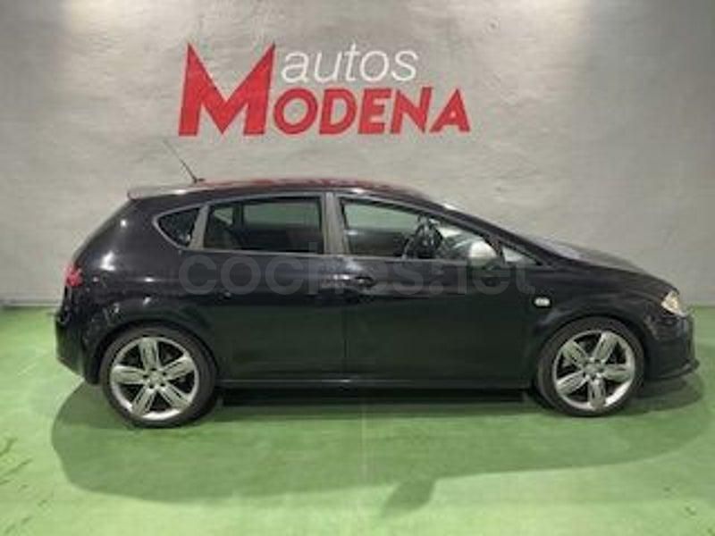 Usado Seat Leon FR 170 CV (125 kW) 2012 Negro Berlina