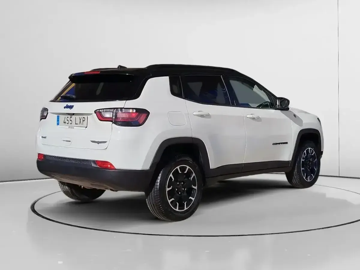 Usado Jeep Compass Trailhawk 240 CV (176 kW) 2022 Blanco SUV