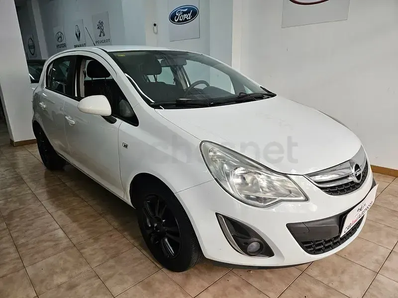 Usado Opel Corsa Color Edition 95 CV (69 kW) 2013 Blanco Utilitario