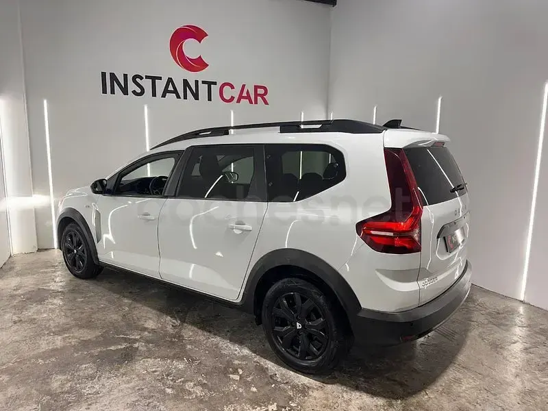 Usado Dacia Jogger Comfort 110 CV (80 kW) 2022 Blanco Monovolumen
