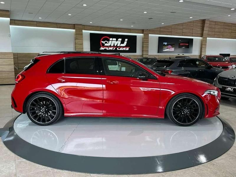 Usado Mercedes A200 163 CV (119 kW) 2018 Rojo Utilitario