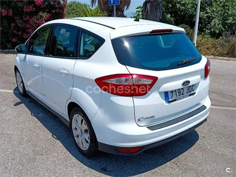 Usado Ford C-MAX Trend 95 CV (69 kW) 2015 Blanco Monovolumen