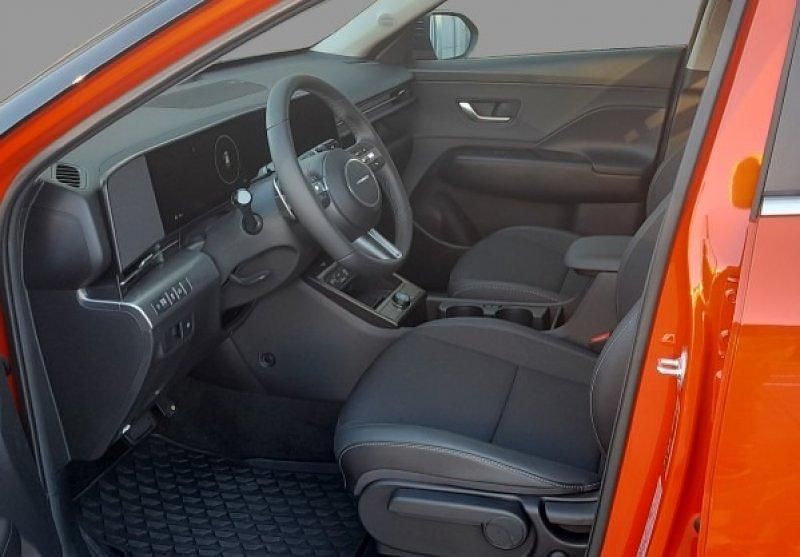 Usado Hyundai Kona Blackline 141 CV (103 kW) 2024 Naranja soultronic (techo negro) SUV