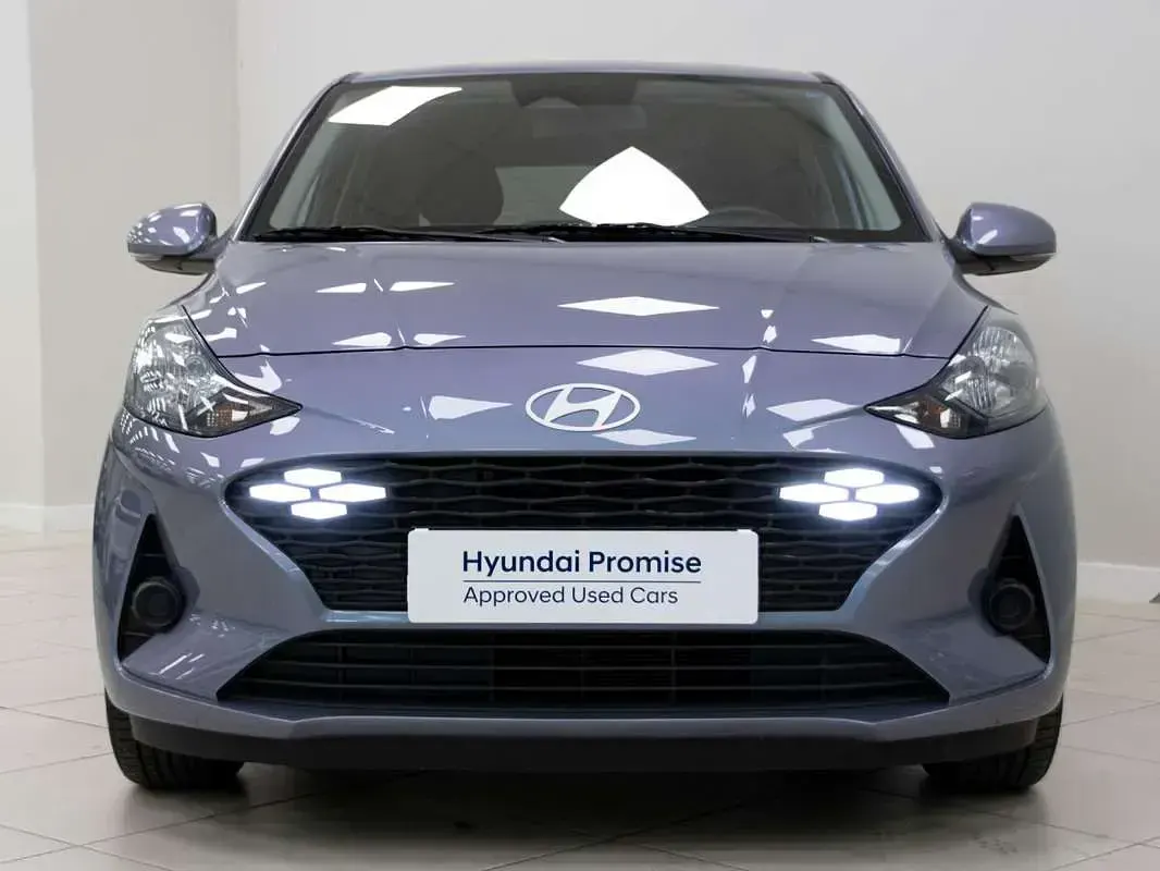 Usado Hyundai i10 64 CV (47 kW) 2025 Azul Utilitario