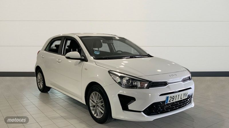 Blanco Usado 2022 Kia Rio | 13.500 € (Buen precio) - Imagen 1/4
