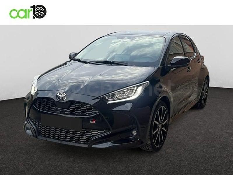 Usado Toyota Yaris Hybrid Sport 130 CV (95 kW) 2025 Negro Berlina