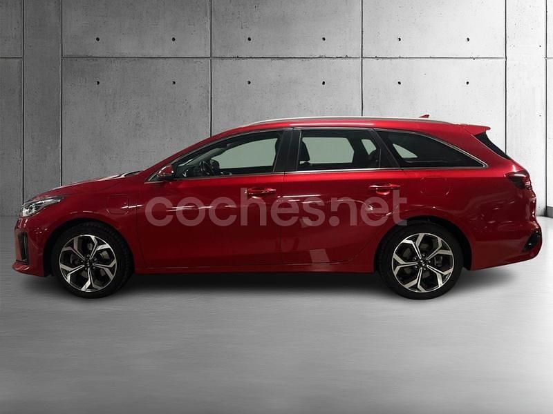 Usado Kia Ceed 141 CV (103 kW) 2021 Rojo Utilitario