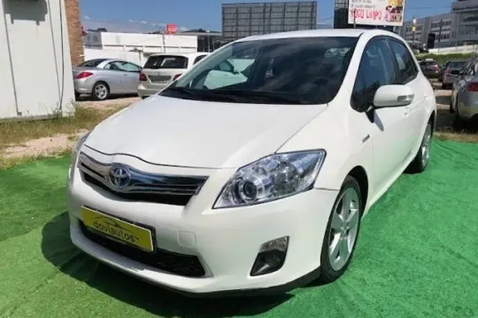 Usado Toyota Auris Hybrid Executive 136 CV (100 kW) 2011
