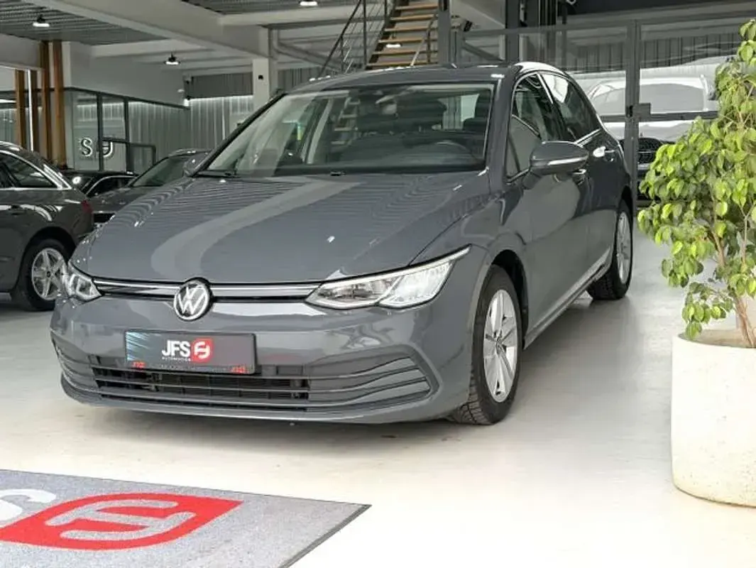 Usado VW Golf VIII 116 CV (85 kW) 2021 Gris Utilitario