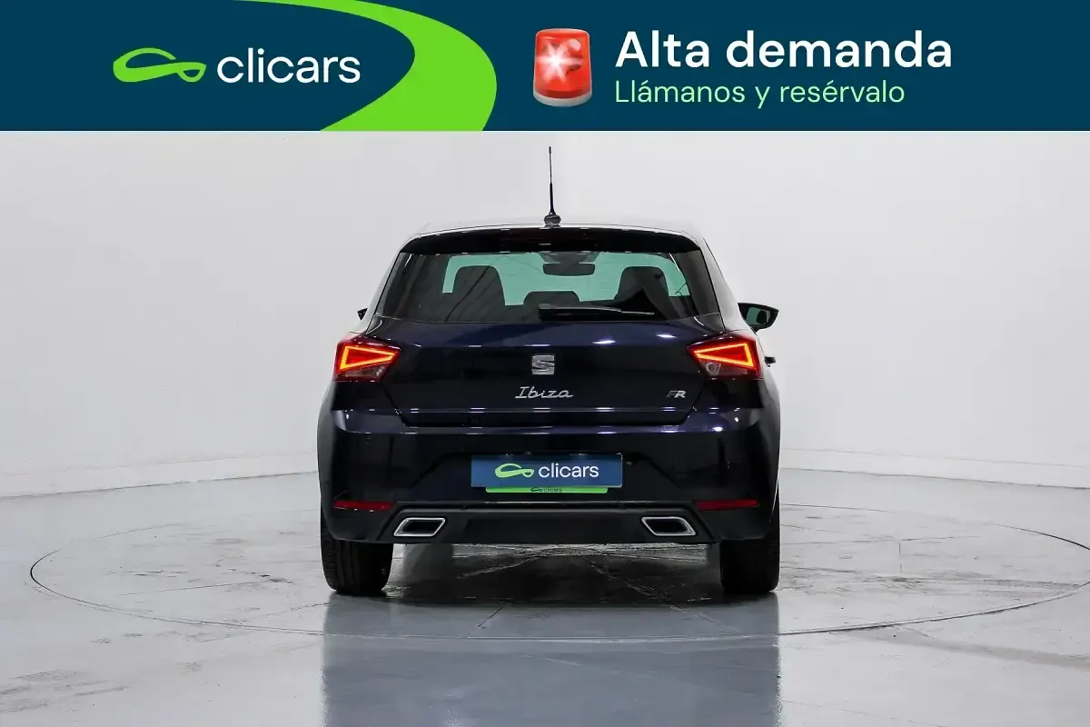 Usado Seat Ibiza FR 150 CV (110 kW) 2022 Negro Utilitario
