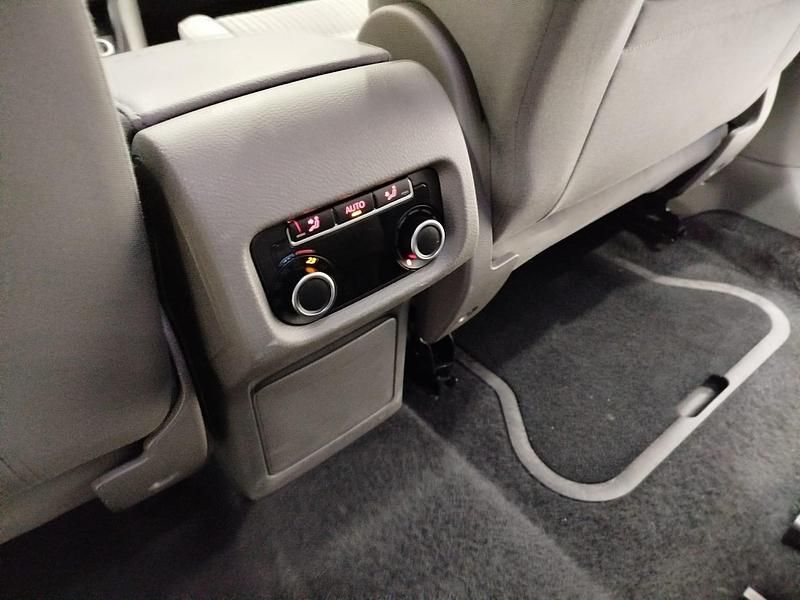 Gray Usado 2022 Seat Alhambra Style Monovolumen | 22.400 € (Un poco caro) - Imagen 1/4