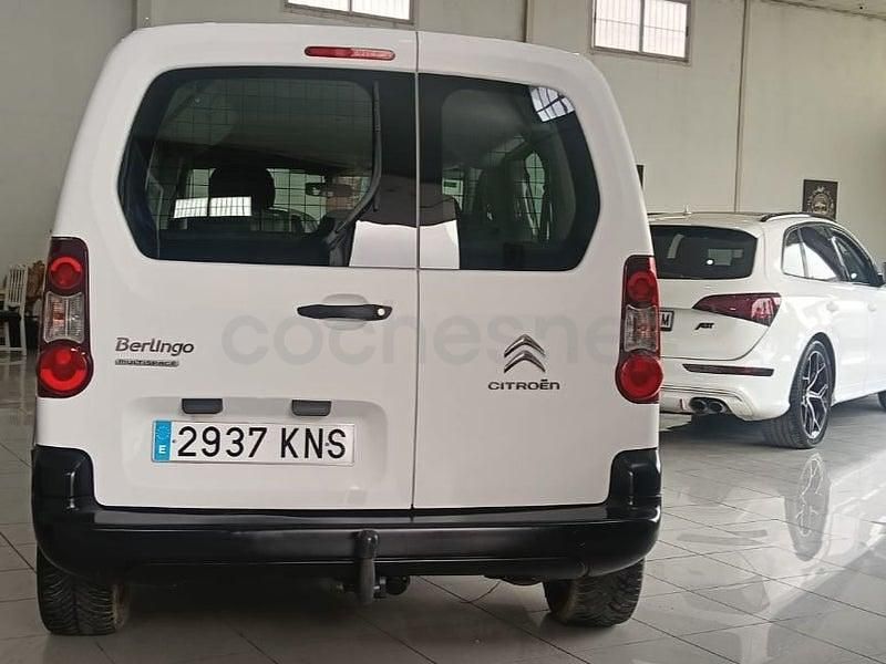 Usado Citroën Berlingo Feel 100 CV (73 kW) 2018 Blanco Monovolumen