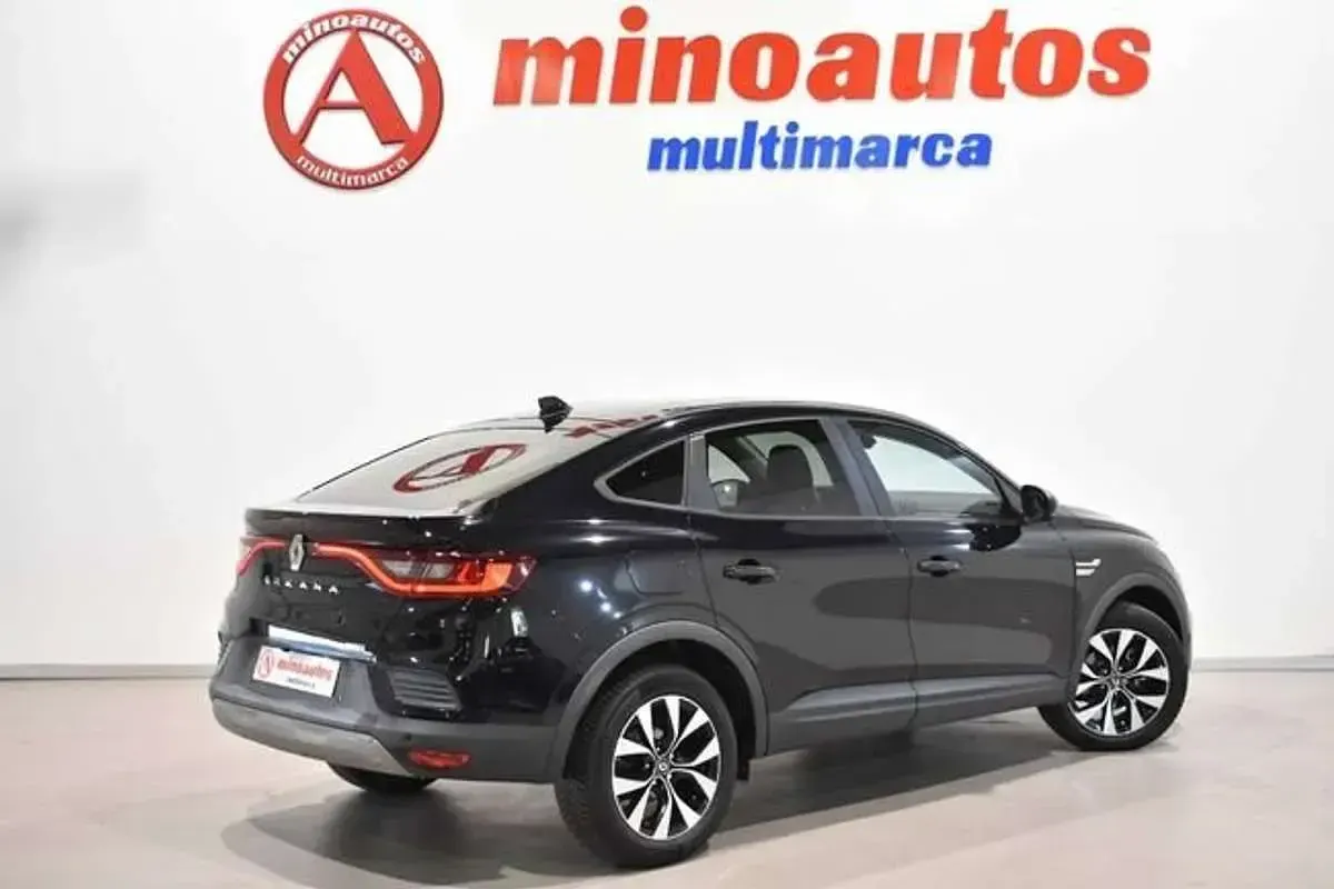 Usado Renault Arkana Business 140 CV (102 kW) 2023 Negro SUV