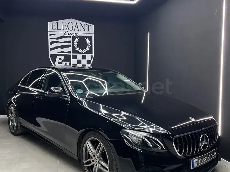 Usado Mercedes E220 194 CV (142 kW) 2019 Negro Berlina