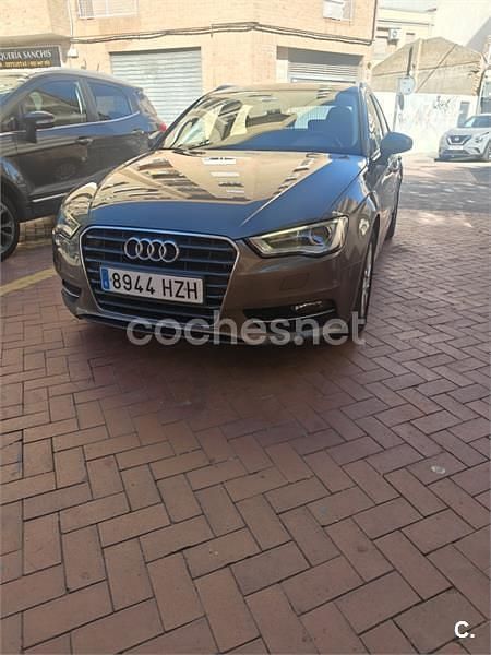 Usado Audi A3 Ambition 105 CV (77 kW) 2013 Beige Berlina