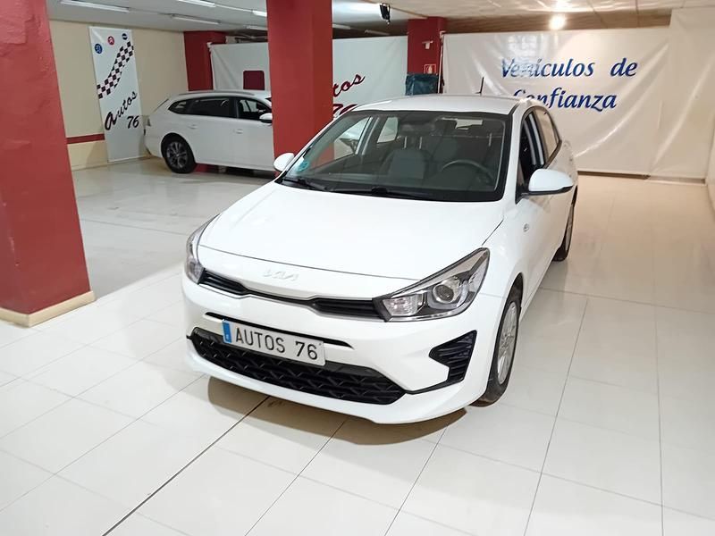 Usado Kia Rio 84 CV (61 kW) 2022 Blanco