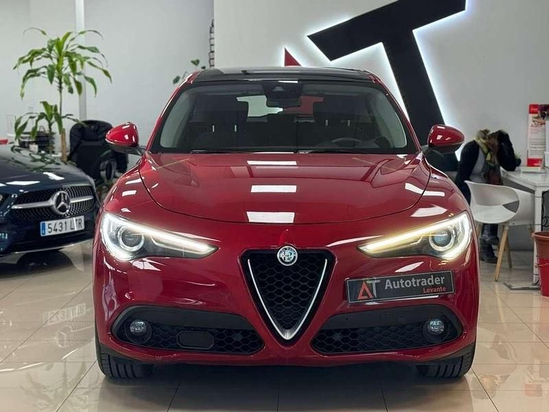 Usado Alfa Romeo Stelvio 150 CV (110 kW) 2017 Rojo SUV