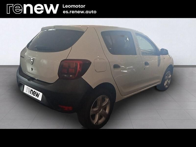 Usado Dacia Sandero Base 54 CV (39 kW) 2017 Blanco Utilitario