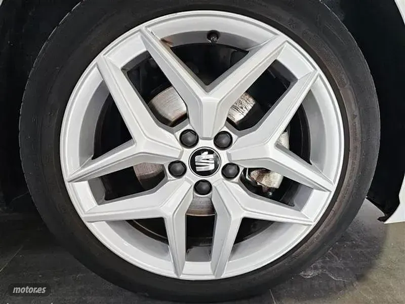 Usado Seat Ibiza FR 115 CV (84 kW) 2018 Blanco Utilitario