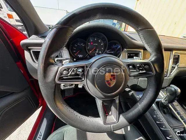 Käytetty Porsche Macan GTS 360 HP (264 kW) 2016 Punainen Katumaasturi