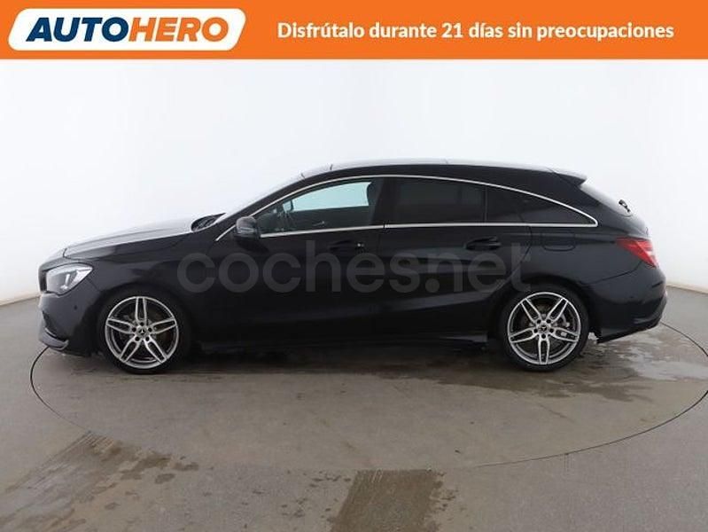 Usado Mercedes CLA200 Shooting Brake AMG line 136 CV (100 kW) 2018 Negro Familiar