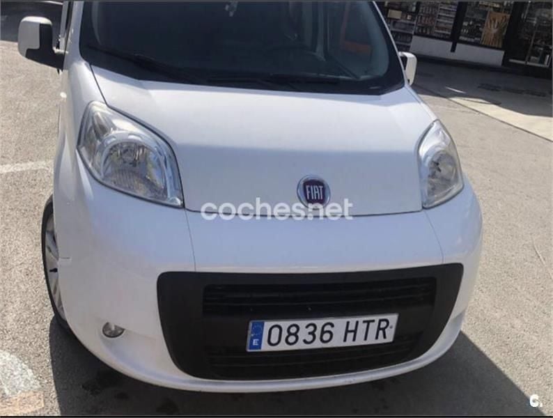 Usado Fiat Qubo Trekking 75 CV (55 kW) 2013 Blanco Monovolumen