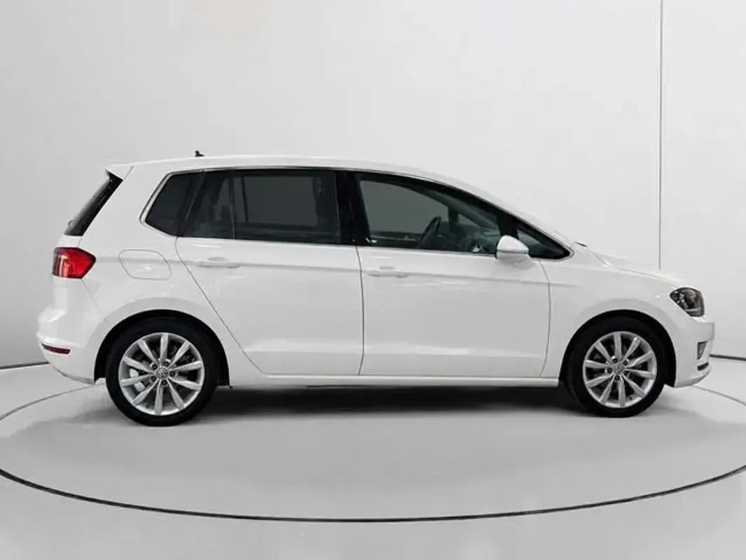 Usado VW Golf VII Sportline 105 CV (77 kW) 2015 Blanco Utilitario