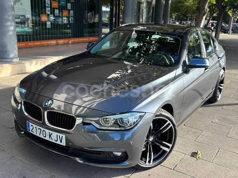 Gris / plata Usado 2018 BMW 318 Berlina | 17.990 € (Precio justo) - Imagen 1/4