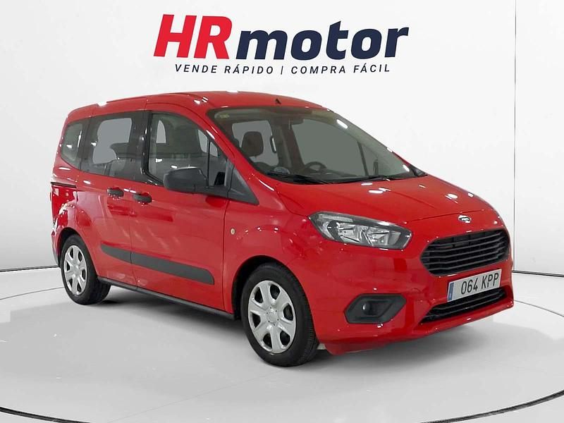 Usado Ford Tourneo Courier 100 CV (73 kW) 2018 Negro Monovolumen
