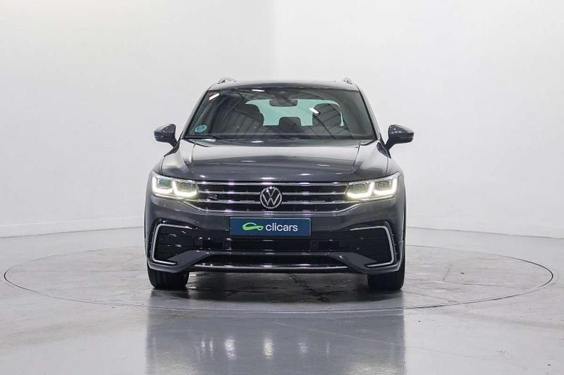 Usado VW Tiguan R-line 150 CV (110 kW) 2021 Gris SUV