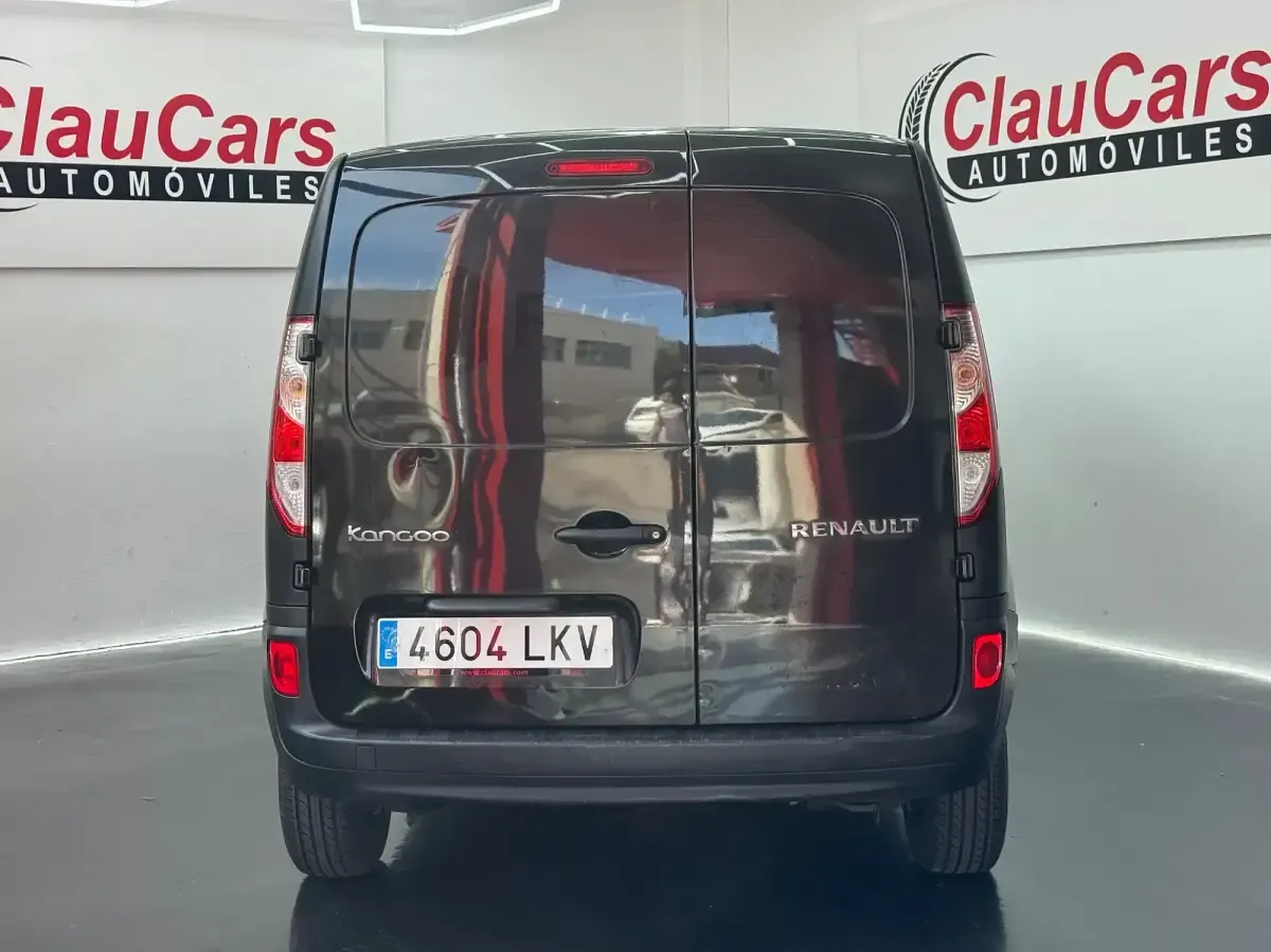 Usado Renault Kangoo 80 CV (58 kW) 2020 Negro Monovolumen