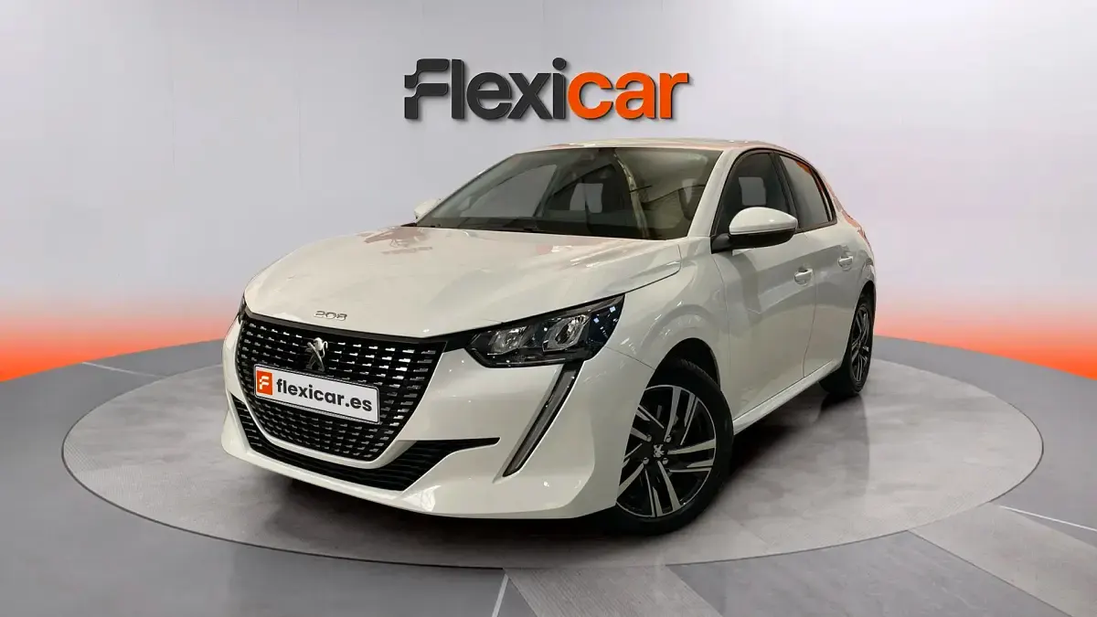 Usado Peugeot 208 Allure 101 CV (74 kW) 2021 Blanco Utilitario
