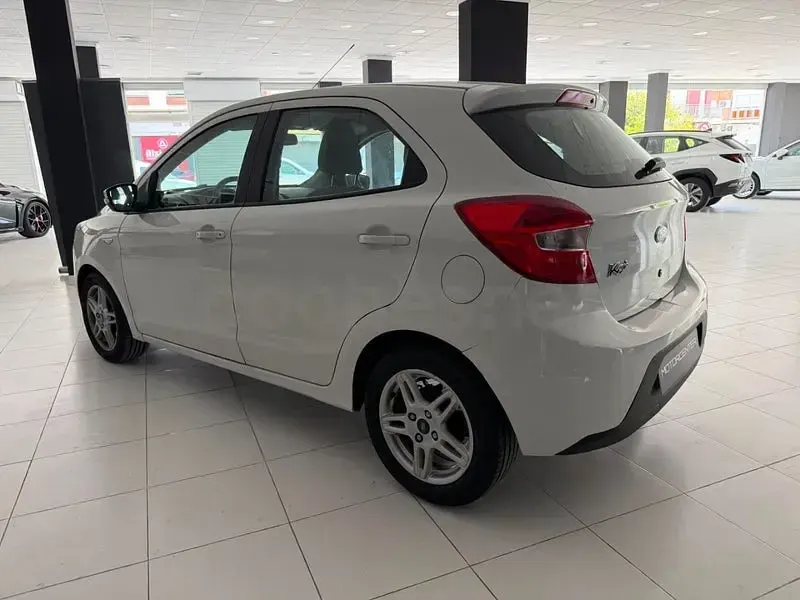 Usado Ford Ka Plus Active 86 CV (63 kW) 2018 Blanco Utilitario