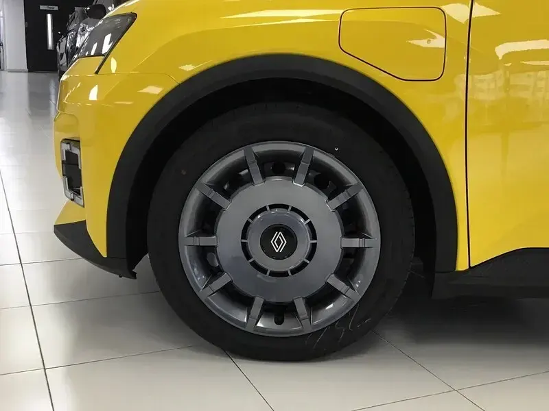 Nuevo Renault R5 Evolution 88 kW (120 CV) 2025 Amarillo Utilitario