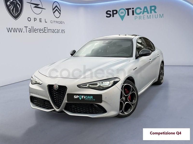 Usado Alfa Romeo Giulia Competizione 210 CV (154 kW) 2024 Gris / plata Berlina