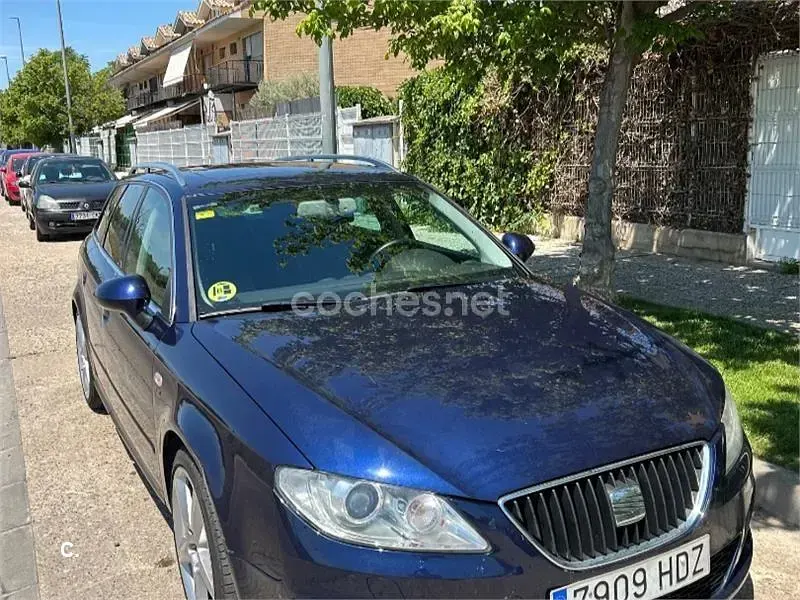 Usado Seat Exeo Sport 143 CV (105 kW) 2011 Azul Familiar