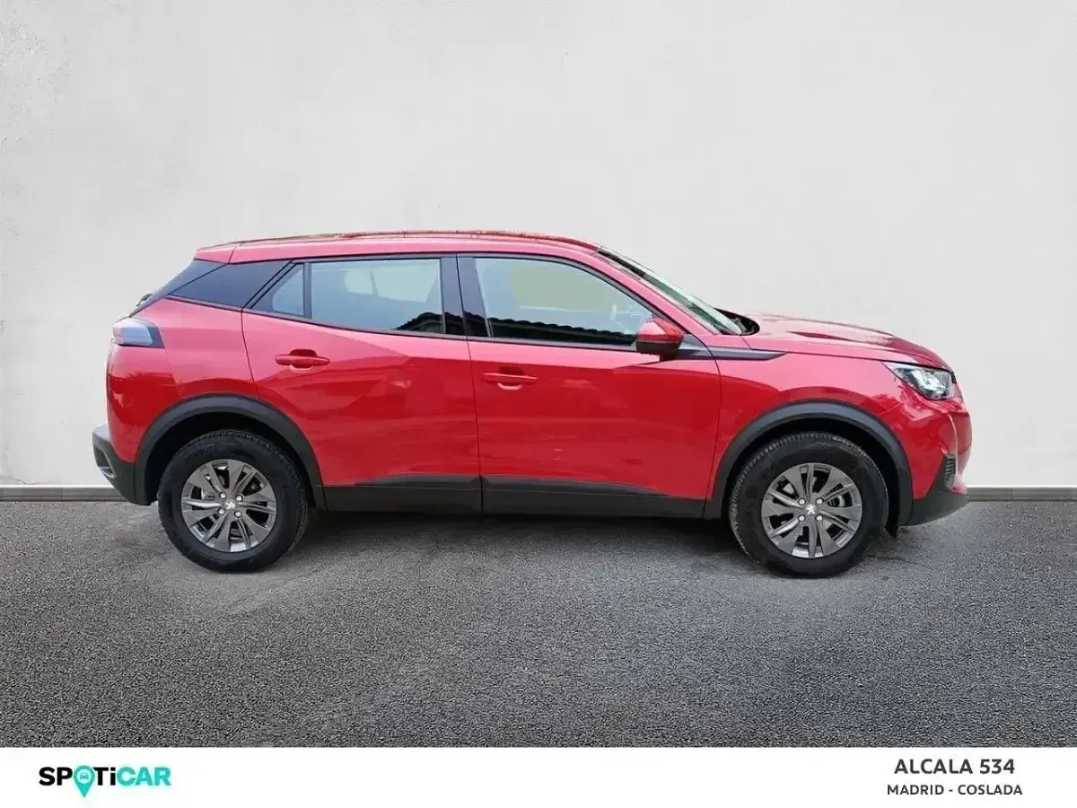 Usado Peugeot 2008 Active 100 CV (73 kW) 2021 Rojo SUV