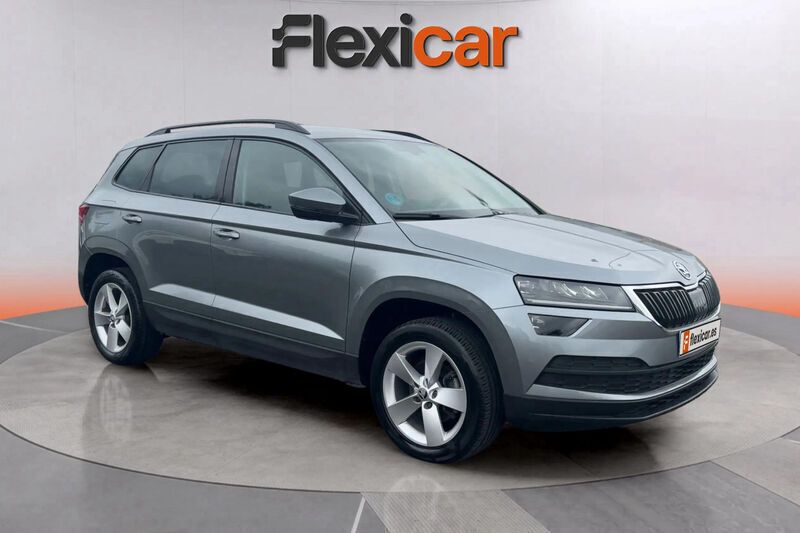 Gris Usado 2021 Skoda Karoq Ambition SUV | 19.590 € (Buen precio) - Imagen 1/4