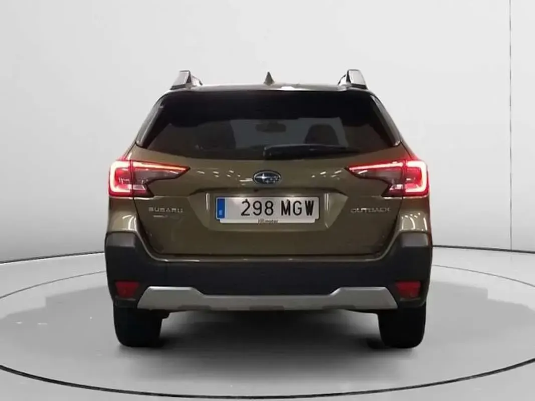 Usado Subaru Outback Sport 167 CV (122 kW) 2023 Blanco Familiar