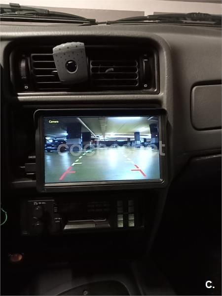 Usado Ford Sierra Ghia 123 CV (90 kW) 1989 Rojo Berlina