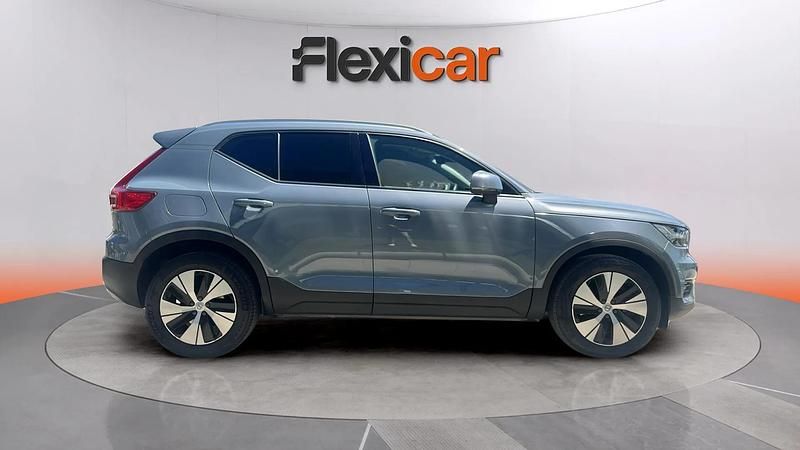 Usado Volvo XC40 Momentum 265 CV (194 kW) 2020 Gris SUV