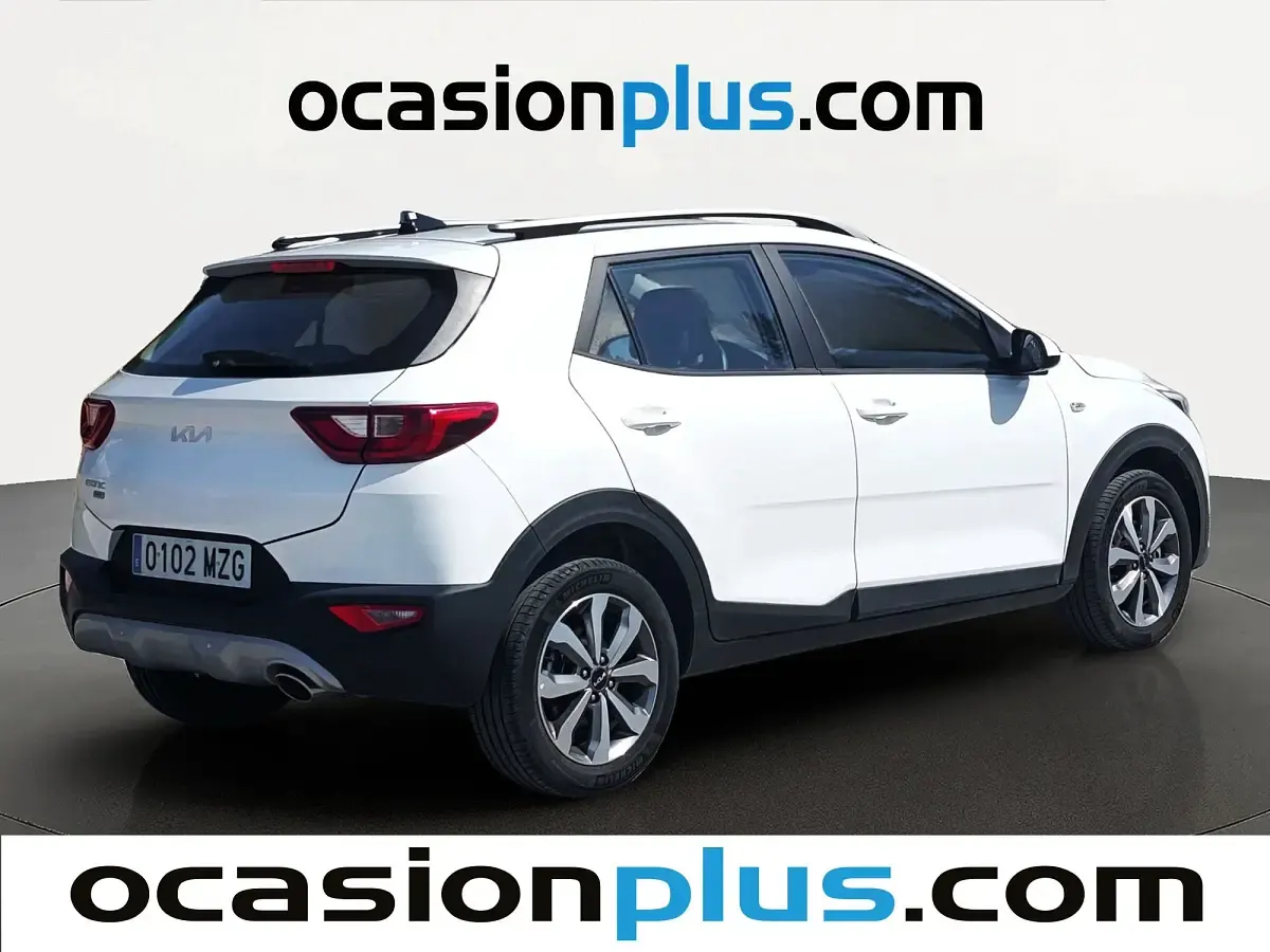 Usado Kia Stonic 101 CV (74 kW) 2025 Blanco SUV
