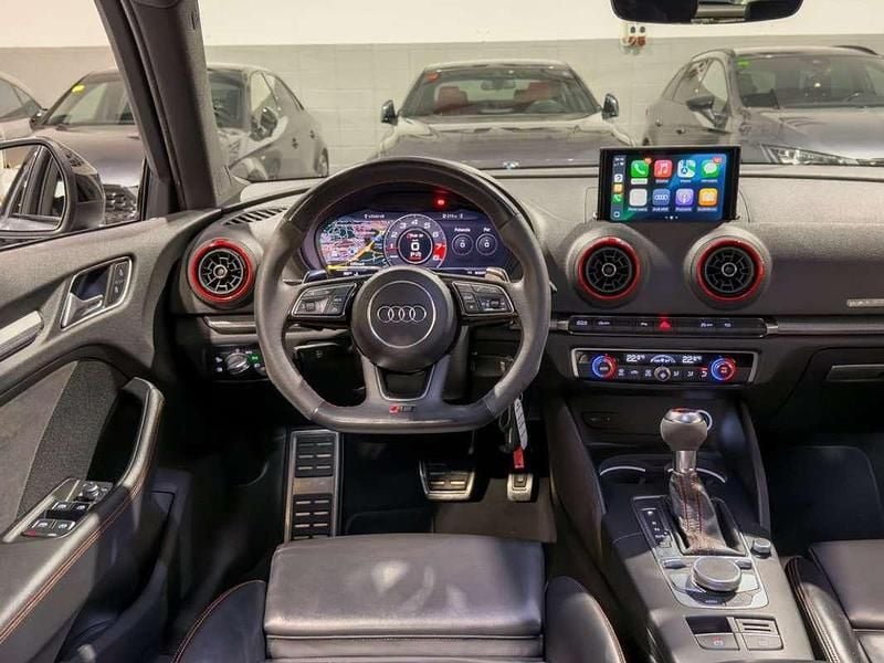 Usado Audi RS3 Sportback Exclusive 400 CV (294 kW) 2018 Gris Utilitario