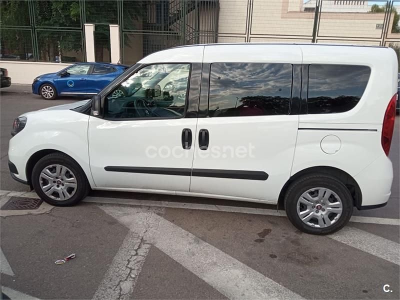 Blanco Usado 2024 Fiat Doblò Monovolumen | 10.500 € (Super precio) - Imagen 1/4