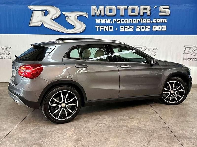 Usado Mercedes GLA220 AMG Edition 1 170 CV (125 kW) 2014 Gris / plata SUV