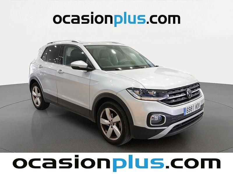 Usado VW T-Cross Sportline 110 CV (80 kW) 2023 Gris plata SUV
