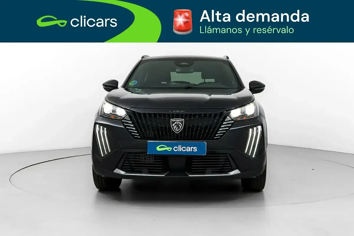 Usado Peugeot 2008 Allure 136 CV (100 kW) 2025 Negro SUV