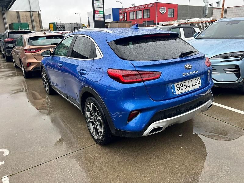 Usado Kia XCeed 136 CV (100 kW) 2021 Azul SUV