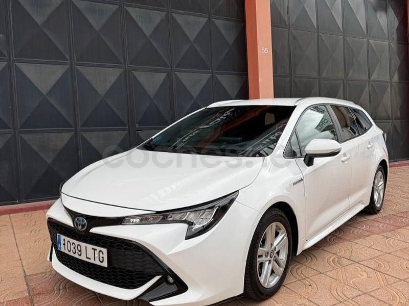 Usado Toyota Corolla Active 122 CV (89 kW) 2021 Blanco Familiar